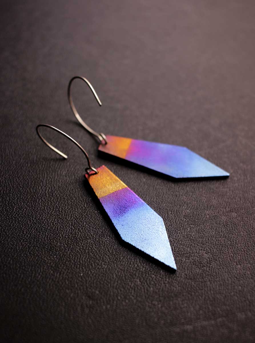 Titanium_earring_rainbow.jpg